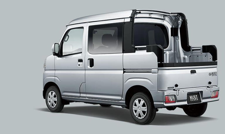 Daihatsu Hijet Deck Van: Kei Car Unik dengan Efisiensi BBM 15,6 Km/Liter